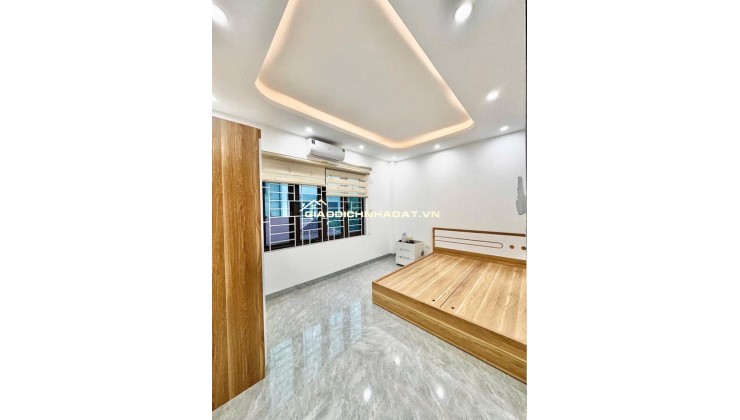 Bán gấp nhà Hồ Tùng Mậu – Cạnh ga tàu điện, ở ngay, 7 phòng cho thuê – giá hơn 7 tỷ