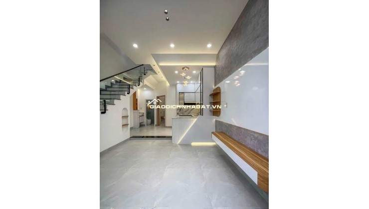 CĂN NHÀ HOÀN THIỆN 2 MẶT TIỀN SỔ HỒNG RIÊNG 5x18 CHỈ 550TR NHẬN NHÀ