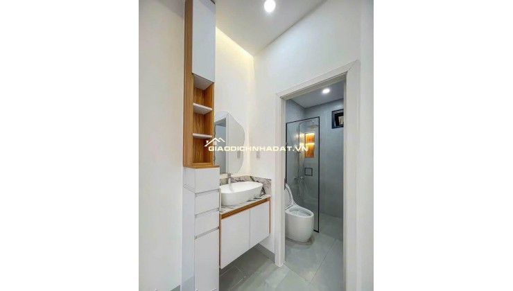 CĂN NHÀ HOÀN THIỆN 2 MẶT TIỀN SỔ HỒNG RIÊNG 5x18 CHỈ 550TR NHẬN NHÀ