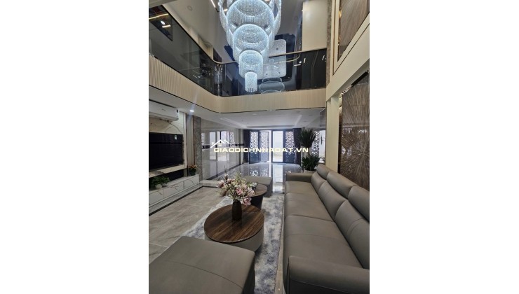 SIÊU PHẨM NHÀ PHỐ - 5 TẦNG THANG MÁY   MỚI TINH FULL NỘI THẤT CAO CẤP - HẺM XE HƠI VÀO NGỦ NHÀ