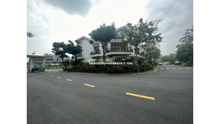 BÁN BIỆT THỰ GÓC 2 MẶT TIỀN VIEW CÔNG VIÊN - HỒ BƠI DỰ ÁN LOVERA PARK KHANG ĐIỀN BÌNH CHÁNH (VIEW ĐẸP)