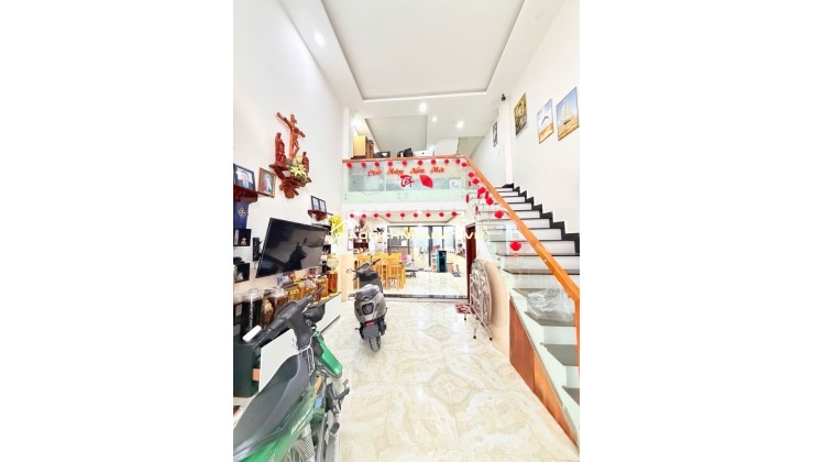 SIÊU PHẨM THẠNH LỘC QUẬN 12 - KDC TRUNG NHÂN - ĐƯỜNG TRƯỚC NHÀ 8M - XE HƠI NGỦ NGON TRONG NHÀ - 51 M2 - 4 TẦNG BTCT - CHỈ 5.X TỶ.