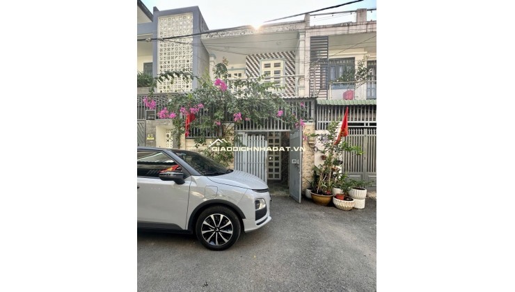 Bán nhà 54m2 ,HXH , Phú Hữu  , Quận 9, Giá  4 Tỷ 900