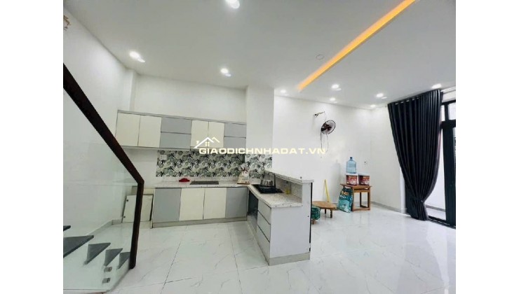 Bán nhà 55m2 x 3 tầng  Long Trường ,Quận 9  ngang hiếm  5.5m , HXH đường 6m ,Giá chỉ 4 Tỷ 800