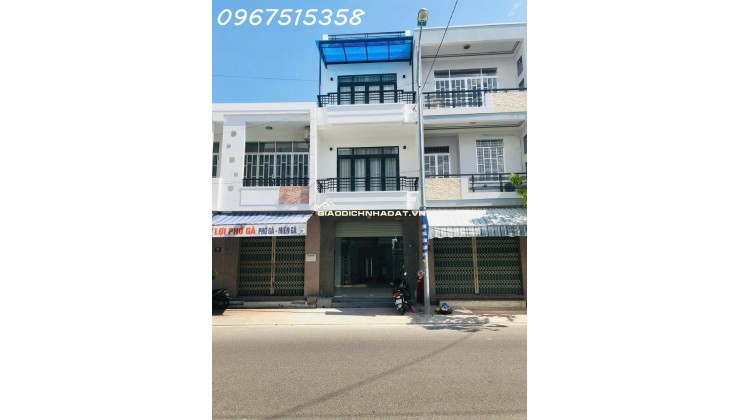 Nhà mặt đường Cửu Long 3 tầng, kinh doanh cực tốt