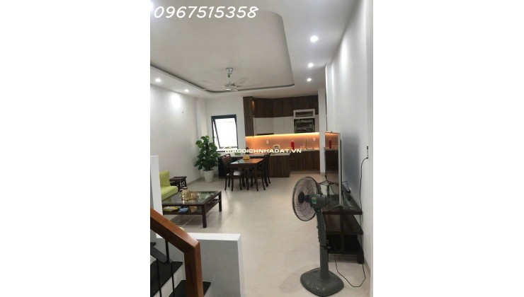 Nhà mặt đường Cửu Long 3 tầng, kinh doanh cực tốt