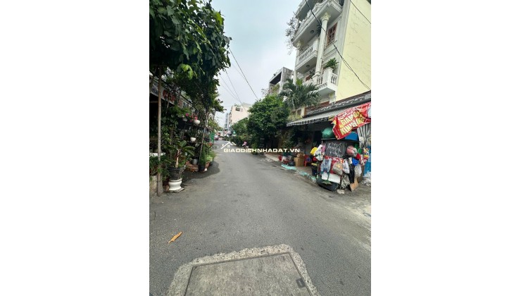 Bán nhà ngõ Phan Văn Trị, Bình Thạnh: 101m2, 2PN, 50m ra Phạm Văn Đông sổ hồng, 11.5 tỷ – Cơ hội vàng an cư, đầu tư,vị trí trung tâm, giá tốt!