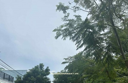 Bán lô đất đường HOÀ PHÚ 11 - gần Công Viên thoáng mát .Dt 100m2 giá 5ty190 LH 0942992361