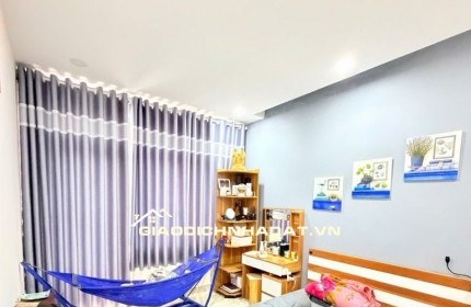 SIÊU PHẨM THẠNH LỘC QUẬN 12 - KDC TRUNG NHÂN - ĐƯỜNG TRƯỚC NHÀ 8M - XE HƠI NGỦ NGON TRONG NHÀ - 51 M2 - 4 TẦNG BTCT - CHỈ 5.X TỶ.