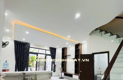 Bán nhà 55m2 x 3 tầng  Long Trường ,Quận 9  ngang hiếm  5.5m , HXH đường 6m ,Giá chỉ 4 Tỷ 800