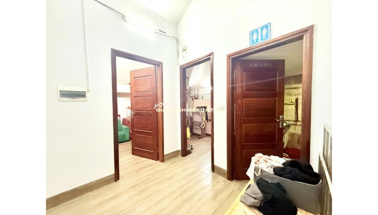 Bán nhà BT Khu Đô Thị Văn Khê DT 165m2, 3 Tầng, MT 10m, Giá 57.8 tỷ Hà Đông