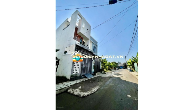 BÁN ngôi nhà xuất hiện cấu trúc SẴN trung tâm người ở TRƯỜNG LƯU, LONG TRƯỜNG - con đường OTO 9M CHỈ rộng 4 TỶ