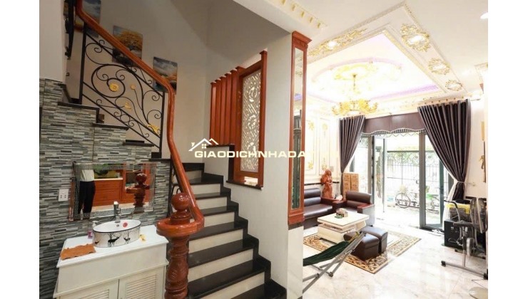 BIỆT THƯ LIỀN KỀ NGUYỄN VĂN QUÁ QUẬN 12 - GIÁP SONG HÀNH, TRƯỜNG CHINH.QUA TÂN BÌNH CHỈ VÀI PHÚT GẦN NHÀ GA T3 NHÀ 4 TẦNG BTCT VÀO Ở NGAY.