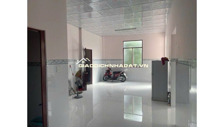 CC Gấp Bán - Nhà MT Tỉnh Lộ 6m - Vị Trí Đắt Địa Thuận Tiện Kinh Doanh - 2tỷ4 Lh:0969933159