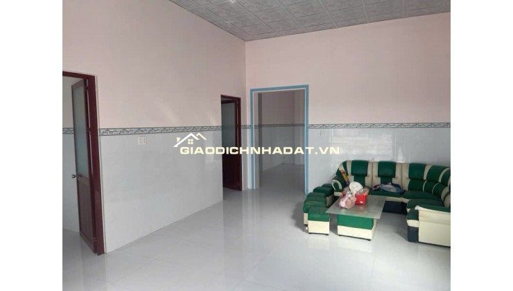 CC Gấp Bán - Nhà MT Tỉnh Lộ 6m - Vị Trí Đắt Địa Thuận Tiện Kinh Doanh - 2tỷ4 Lh:0969933159