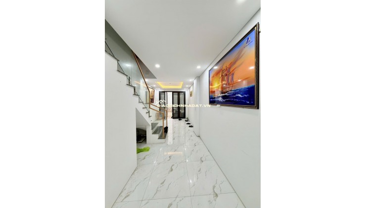 Bán Nhà Miêu Nha -Tây Mỗ - 40m2 -mặt tiền 3.2m , nở hậu – ngõ nông – 6.8 tỷ