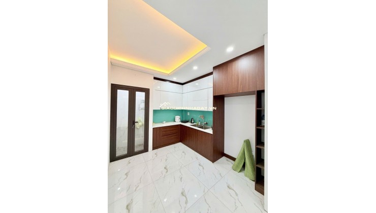 Bán Nhà Miêu Nha -Tây Mỗ - 40m2 -mặt tiền 3.2m , nở hậu – ngõ nông – 6.8 tỷ