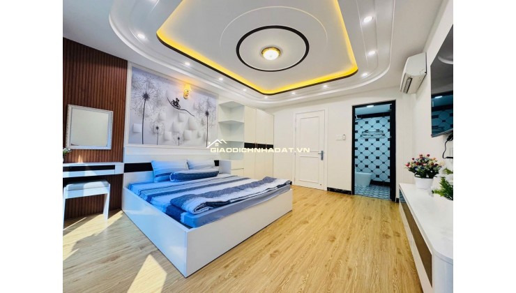  NGAY PHẠM VĂN ĐỒNG - 5 TẦNG BTCT - 33M2 - 5' TỚI SÂN BAY - CÔNG VIÊN GIA ĐỊNH - SỔ VUÔNG A4 - NHĨNH 6TỶ THƯƠNG LƯỢNG