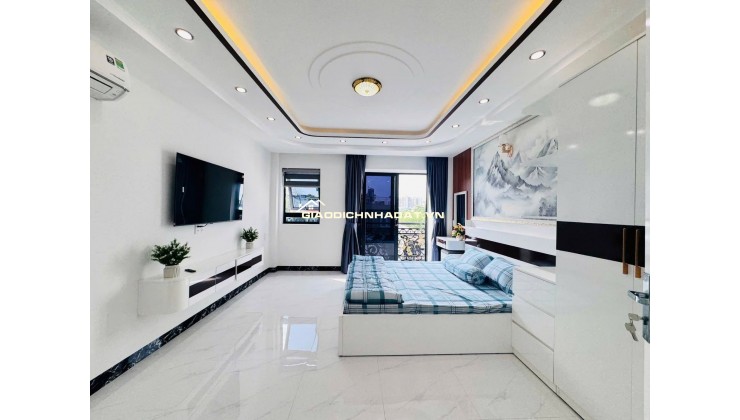  NGAY PHẠM VĂN ĐỒNG - 5 TẦNG BTCT - 33M2 - 5' TỚI SÂN BAY - CÔNG VIÊN GIA ĐỊNH - SỔ VUÔNG A4 - NHĨNH 6TỶ THƯƠNG LƯỢNG