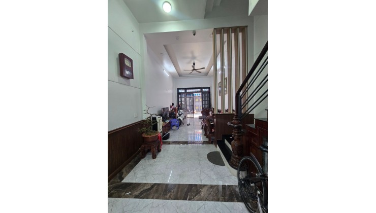 BÁN GẤP NHÀ 5 TẦNG, HẺM NHỰA XE TẢI 6M NGAY CHỢ TÂN HƯƠNG, GIÁ NHỈNH 8 TỶ