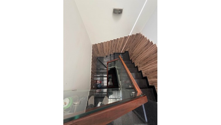 BÁN GẤP SIÊU PHẨM NHÀ ĐẸP 4 TẦNG TÂN PHÚ, XE HƠI ĐỂ TRONG NHÀ, HẺM 6M THÔNG, KHÔNG LỘ GIỚI 8.2 Tỷ