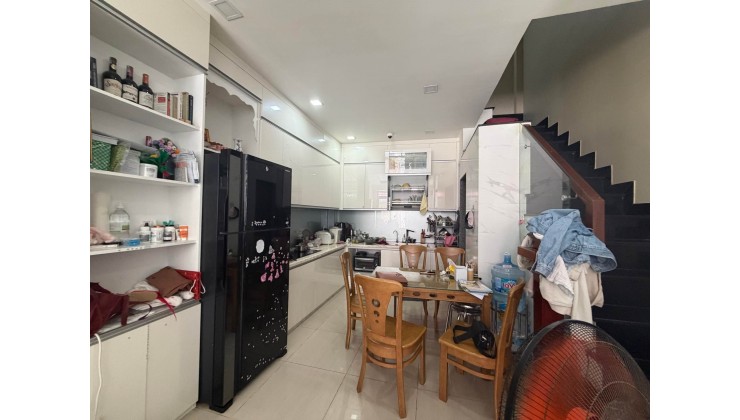 BÁN GẤP SIÊU PHẨM NHÀ ĐẸP 4 TẦNG TÂN PHÚ, XE HƠI ĐỂ TRONG NHÀ, HẺM 6M THÔNG, KHÔNG LỘ GIỚI 8.2 Tỷ