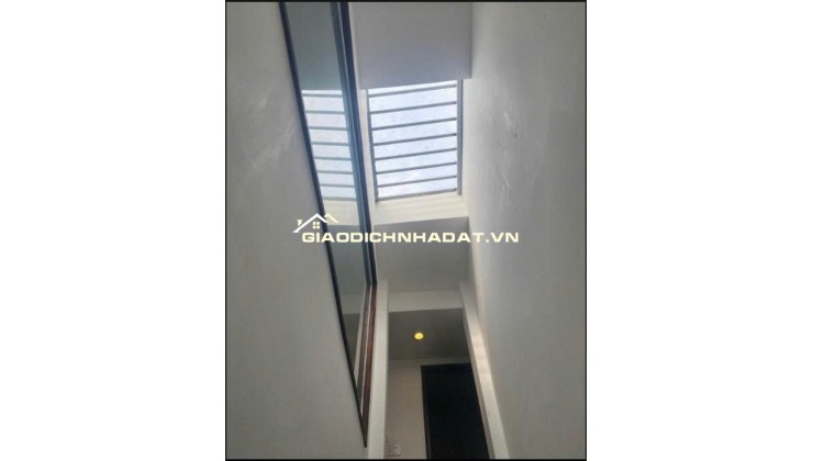 Bán nhà mặt tiền đường Phan Đăng Lưu, vị trí đẹp trung tâm Dĩ An.