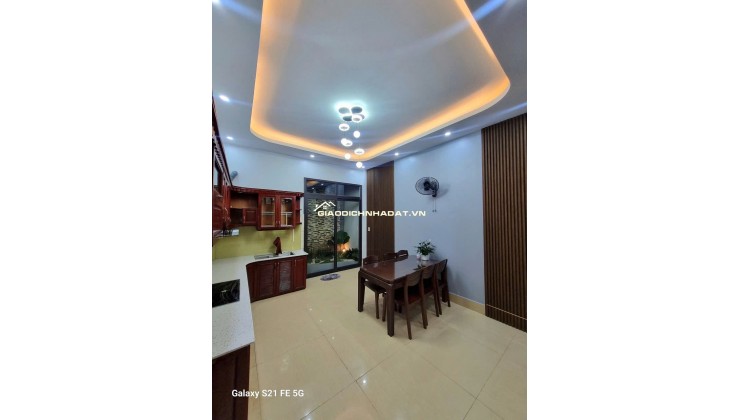 Bán nhà 4 tầng Kỳ Bá, TP Thái Bình, 70m2, sổ đỏ, 7.4 tỷ, 0978693808