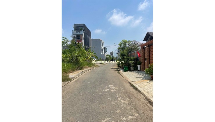 Chính chủ bán gấp biệt thự nhà vườn có hồ bơi 621.9m2 ở Thủ Đức