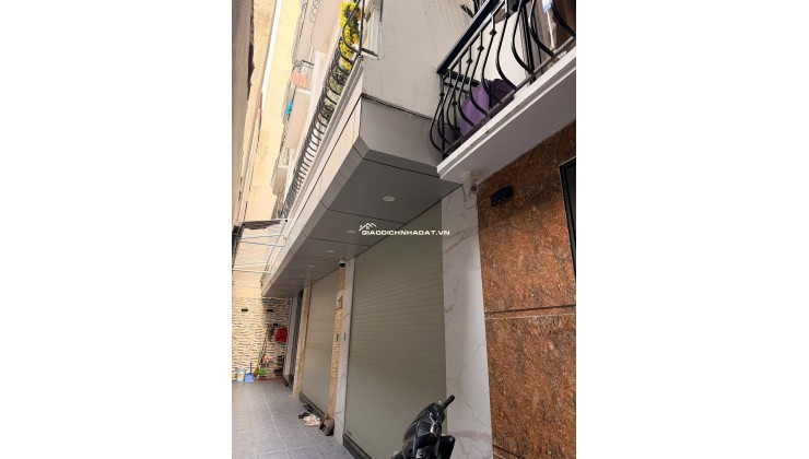 Quan nhân nhà ngay đầu ngõ, 12 tỷ 36m sử dụng 7 tầng thang máy mới kính coong chỉ cần dọn vào ở