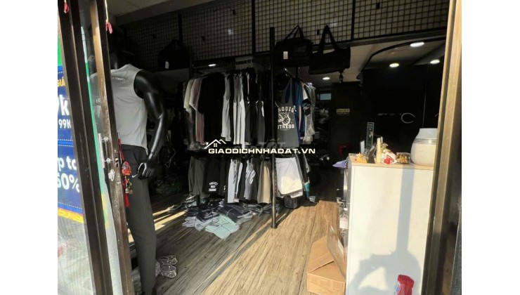 Sang mặt bằng 25m2 riêng biệt giá cực rẻ ở Dạ Nam P2 Q8