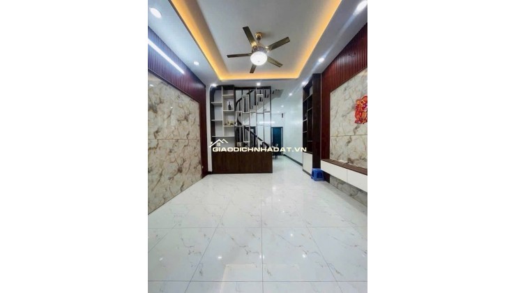 Kim Ngưu | NHÀ MỚI 5 TẦNG – THANG MÁY – 45m²- 10,7 t.ỷ