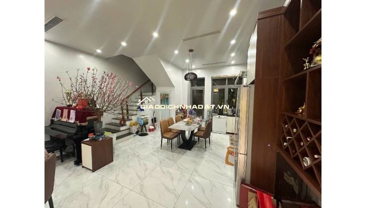 Bán nhà phân lô Bộ Quốc Phòng Thạch Bàn 96m2, MT 7.7m, vỉa hè, 17.8 tỷ 0372311369