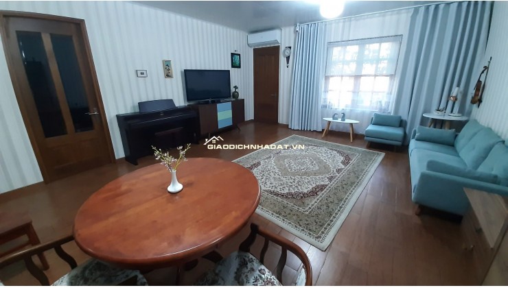 Bán căn hộ 12 Võ Văn Kiệt Q1 ngay trung tâm thành phố DT 71m2