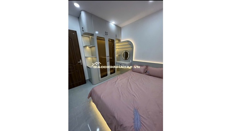 Bán nhà xây mới trang bị full nội thất 100% vào ở ngay, gần Tô Ký Q12