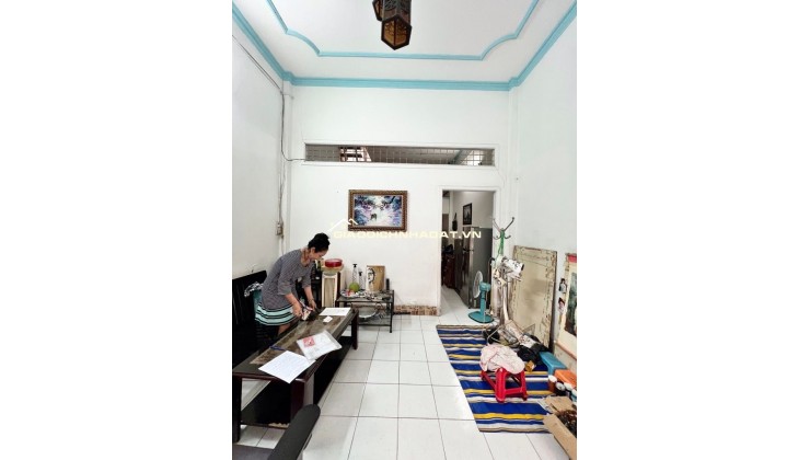 Chủ gấp bán định cư nước ngoài- Nhà 2 tầng Tô Hiệu