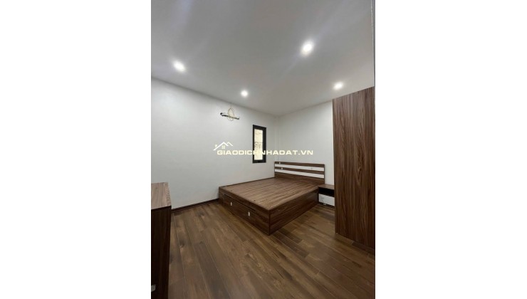 CHỈ 5.68 TỶ CÓ NHÀ LÔ GÓC PHÚC LỢI - 4 TẦNG Ở NGAY - SÁT VÁCH VINHOMES