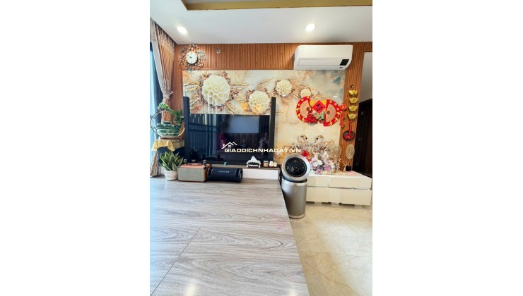 Cần bán căn 75.7m2 Toà nhà ST. Morizt cao cấp nhất Đại lộ Phạm Văn Đồng