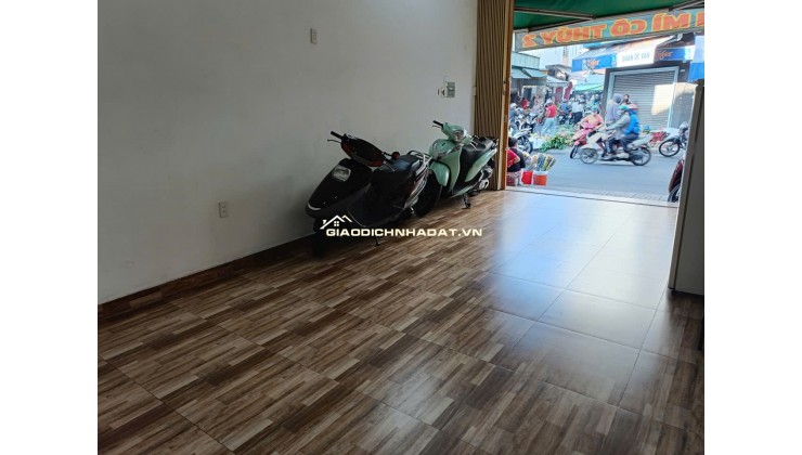 Cho thuê mặt bằng ngay chợ Phạm Văn Hai DT 36m2 tiện KD đa ngành