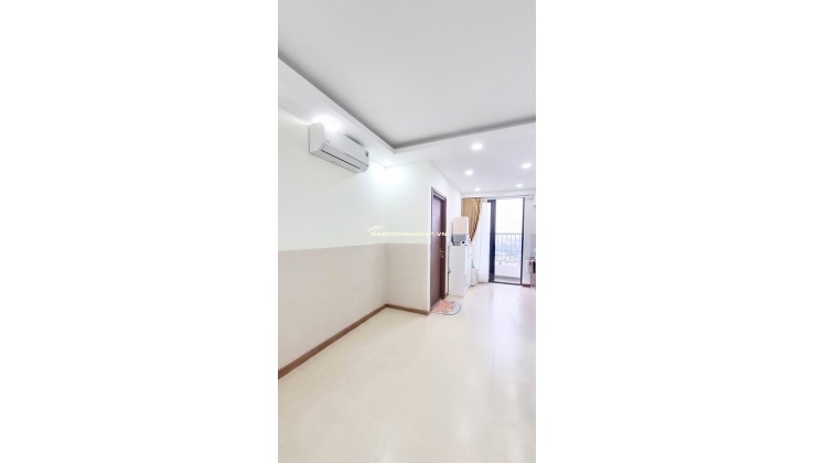 Chính chủ bán CH Iris Tower 59.4m2 2PN-2WC, 1.75 tỷ. Sổ sẵn, T17 H.Nam thoáng, có nội thất