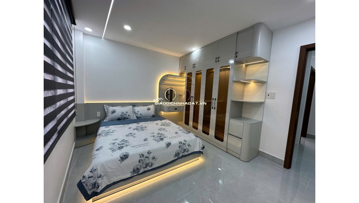 Bán nhà xây mới trang bị full nội thất 100% vào ở ngay, gần Tô Ký Q12