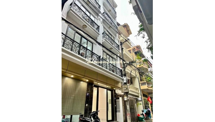 Bán nhà có 102 phố Phan Đình Giót, Nhà Đẹp chỉ việc sách vali vào ở 45m²  Giá 9,1 Tỷ