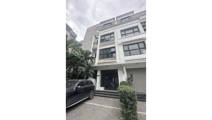 BIỆT THỰ LIỀN KỀ VINHOMES GARDENIA – HÀM NGHI
113M2, 5 TẦNG, KINH DOANH -VỈA HÈ RỘNG