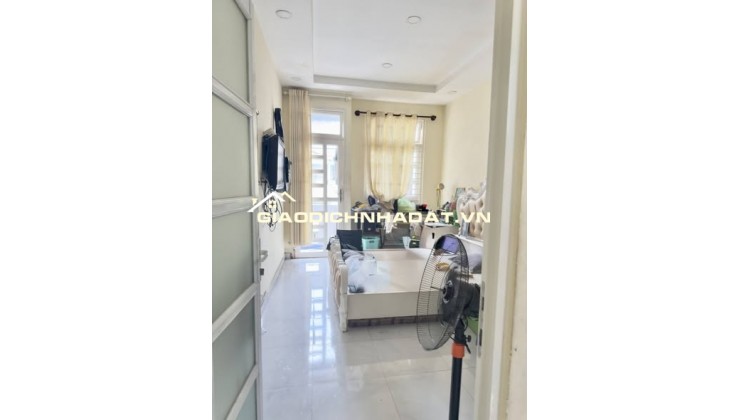 Nhà Đường Nguyễn Tiểu La Quận 10 Phường 5 Cũ.