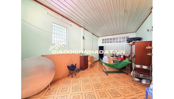 Nhà Đường Lạc Long Quân Quận Tân Bình Phường 11 Cũ.