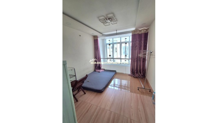 Nhà Đường Nam Kỳ Khởi Nghĩa Quận 3 Phường Võ Thị Sáu Cũ.