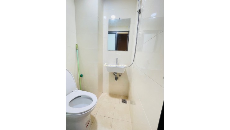 Bán căn hộ chung cư Nghiêm Xuân Yêm, lô góc 62m2, nội thất đầy đủ vào ở ngay, giá 4.4 tỷ