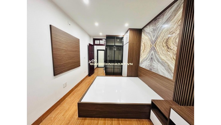 NHÀ ĐẸP LÔ GÓC THẠCH BÀN - SÁT AEON MALL - 4 TẦNG Ở NGAY - CHỈ 5.65 TỶ