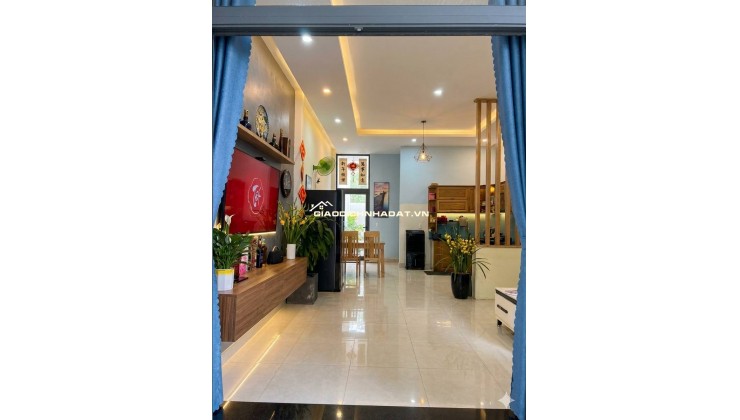  NHÀ ĐẸP NHƯ MỚI – MẶT TIỀN ĐƯỜNG 5M5 – NGAY CÔNG VIÊN HOÀ XUÂN – GIÁ CHỈ NHỈNH 6 TỶ