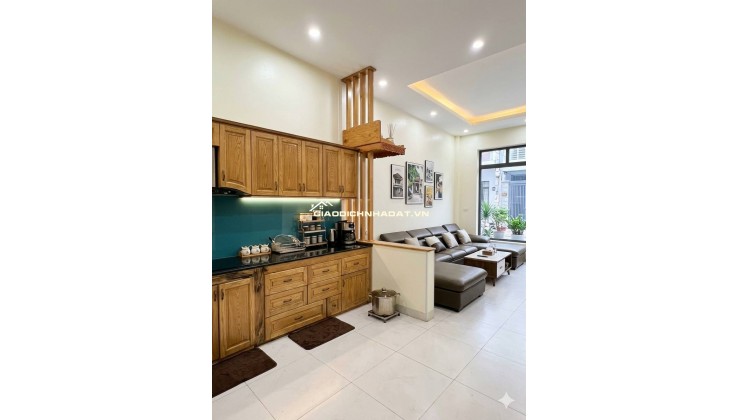  NHÀ ĐẸP NHƯ MỚI – MẶT TIỀN ĐƯỜNG 5M5 – NGAY CÔNG VIÊN HOÀ XUÂN – GIÁ CHỈ NHỈNH 6 TỶ